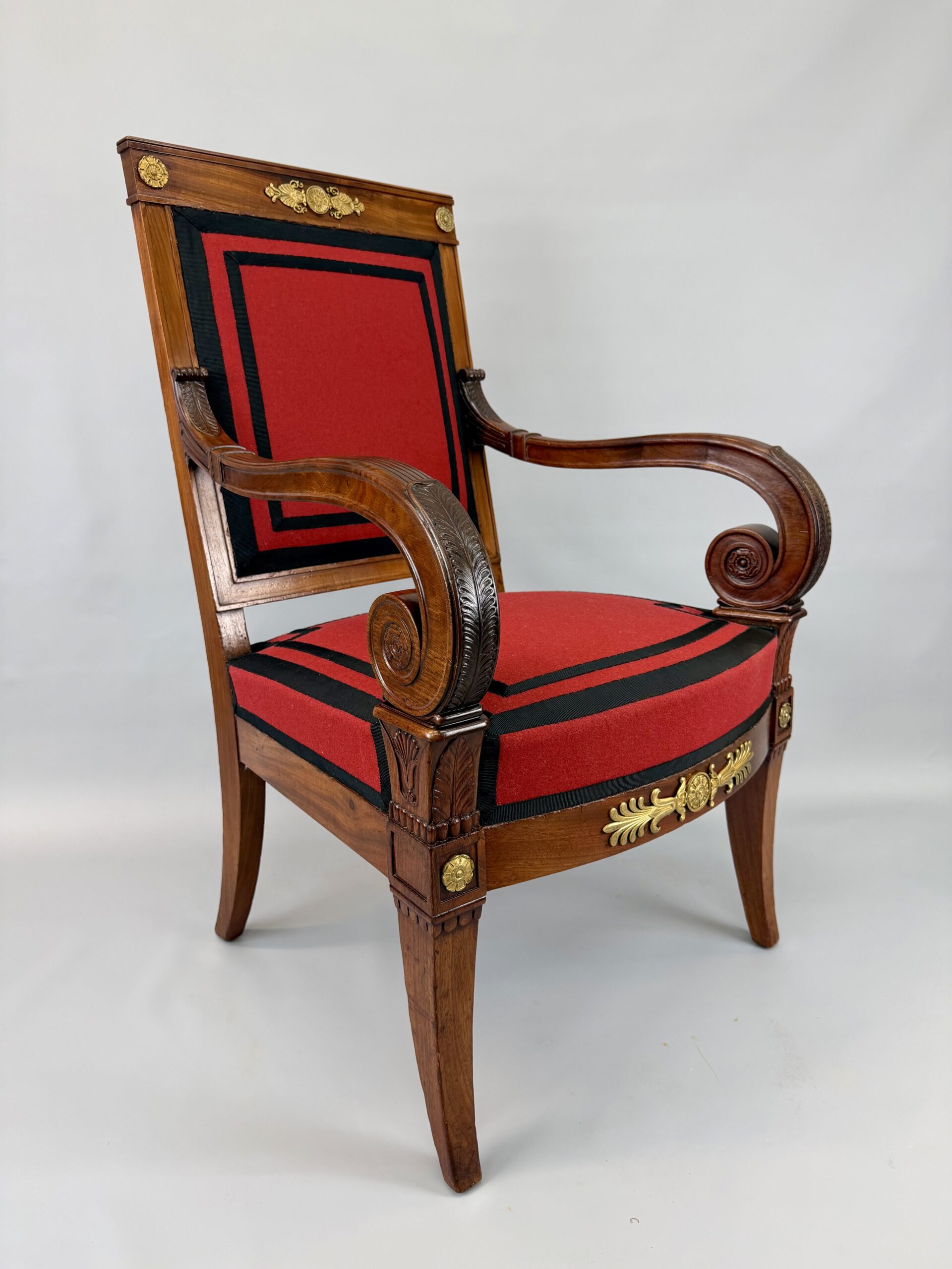 Stoel uit paviljoen Tervuren van Koning Willem 2 Hollands Empire Koolwijk Meubelrestauratie